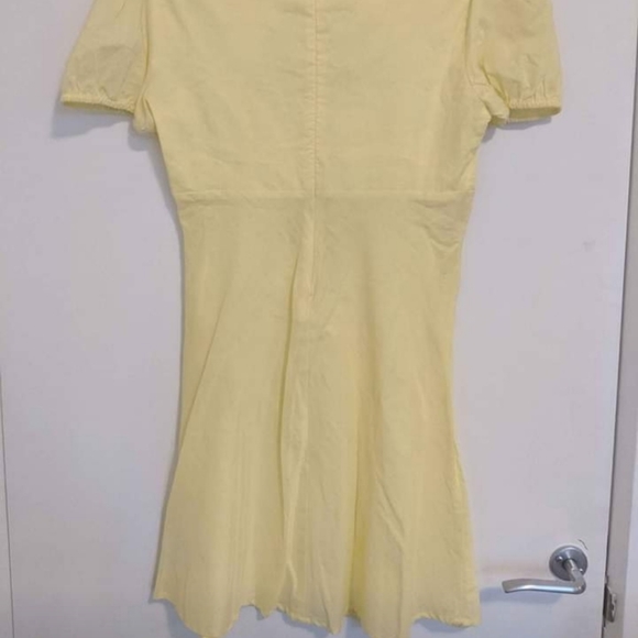 NWOT yellow mini sundress 💛 - Picture 2 of 5